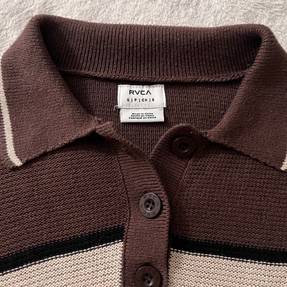 Collared Brown Sweater - Picture 3 of 5